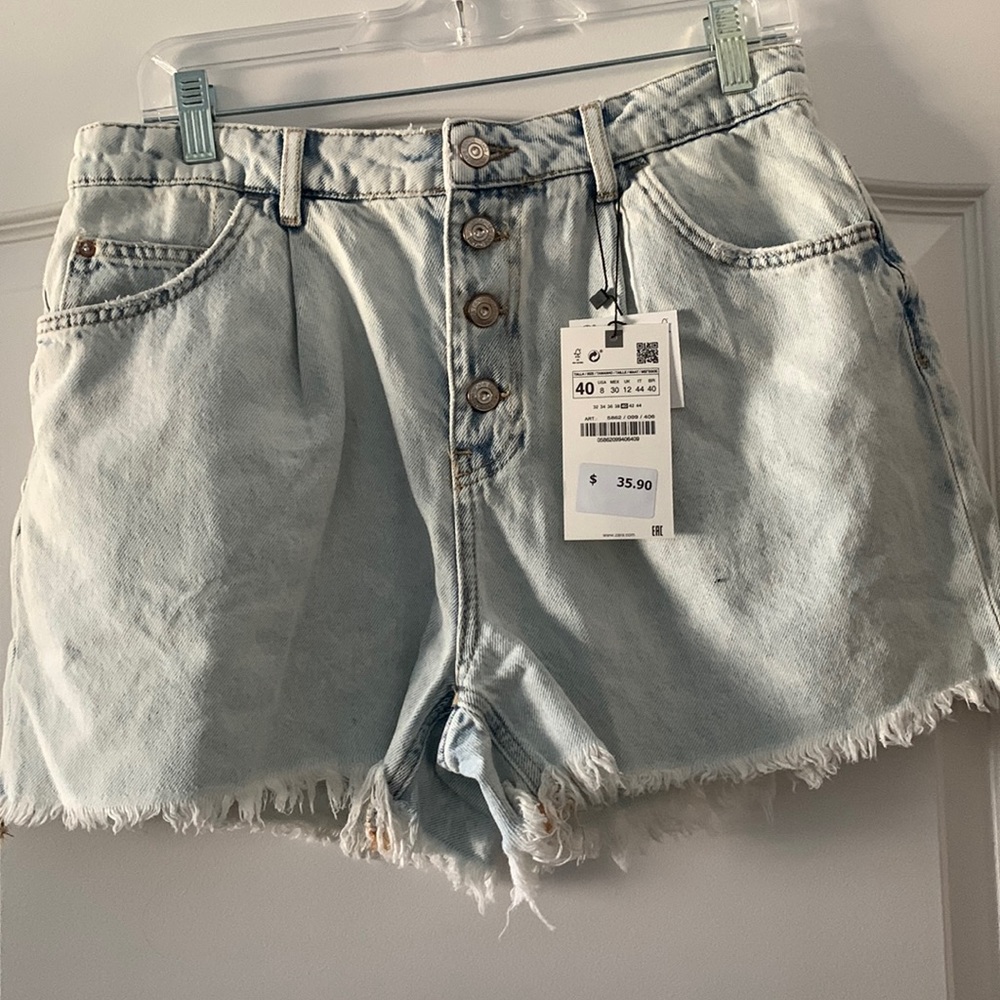 NWT Zara Short Jeans